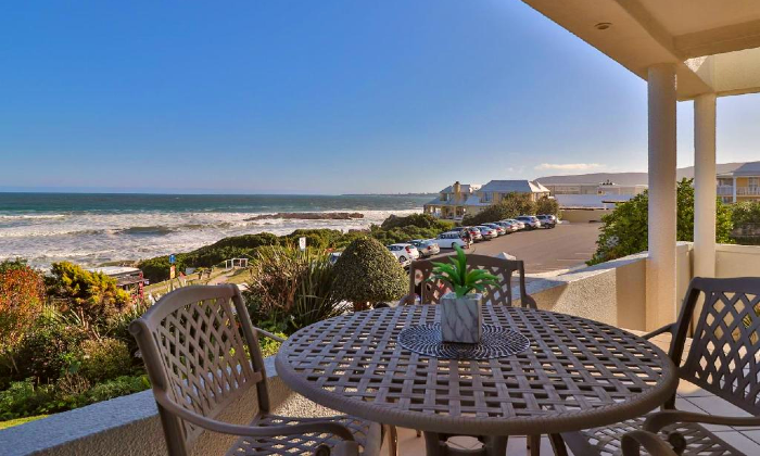 Western Cape 2 Night B B Stay For Two At Hermanus Beachfront Lodge Western Cape 2 Night B B Stay For Two At Hermanus Beachfront Lodge