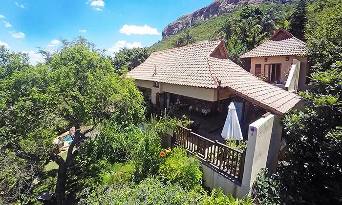 hartbeespoort-1-or-2-night-stay-for-two-at-bali-at-willinga-lodge