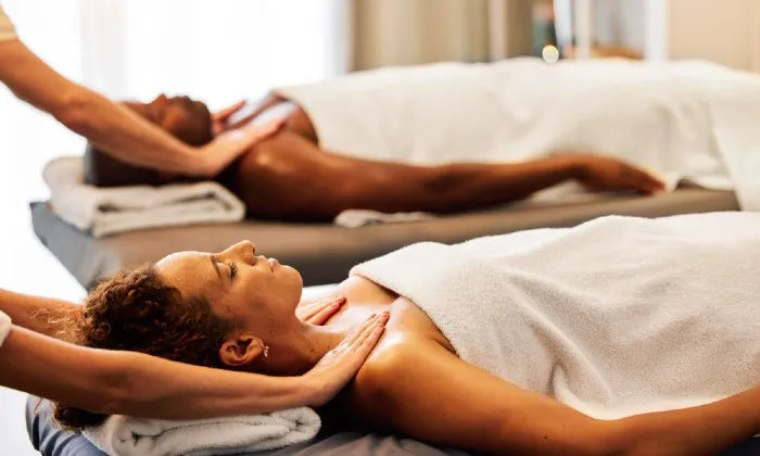 Couples 60-minute full body massage at I-SPA Aesthetic Clinic – Hyperli